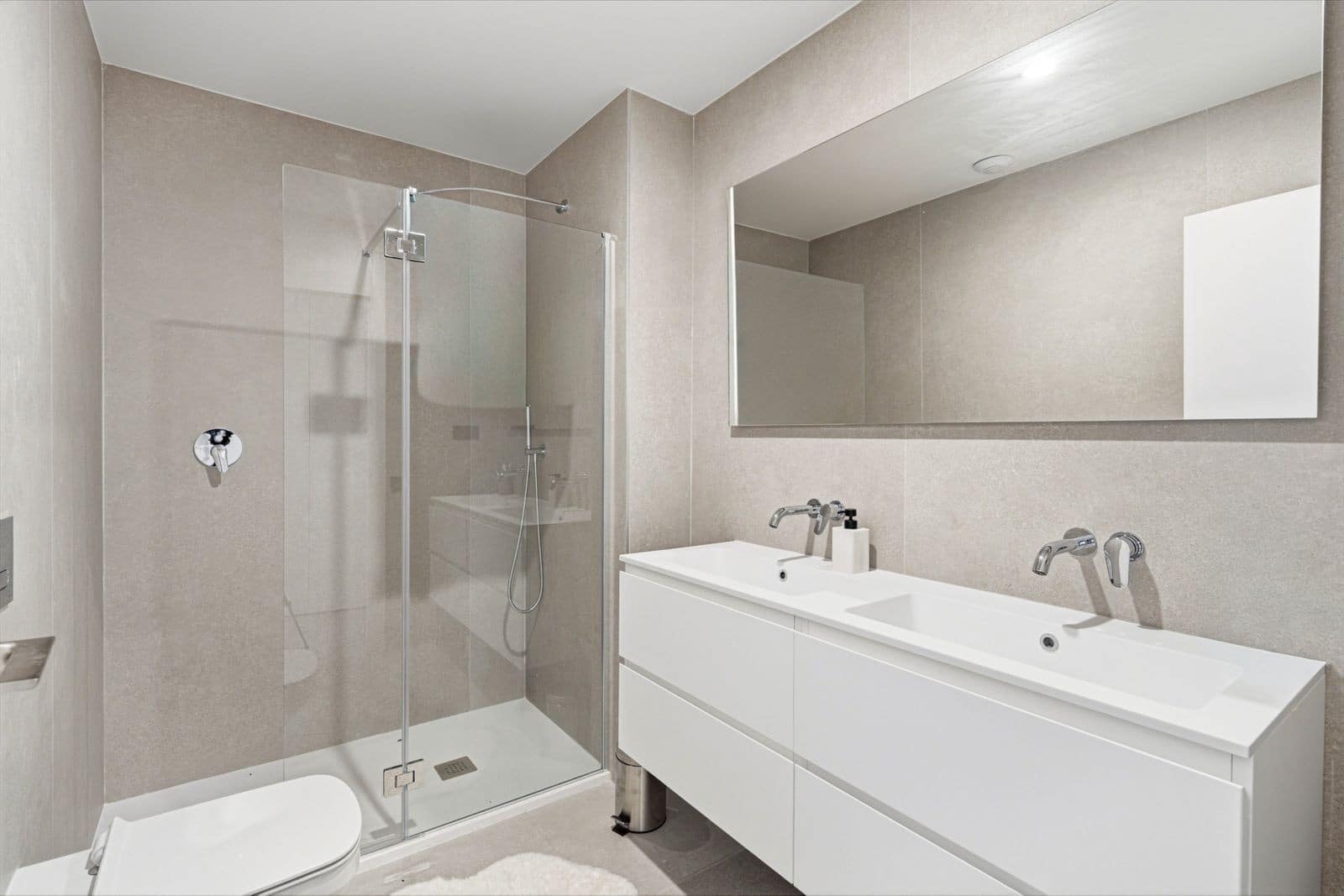 Apartamento de 3 habitaciones en Marbella en venta con piscina garaje - 850.000 € (Ref: 10044758)