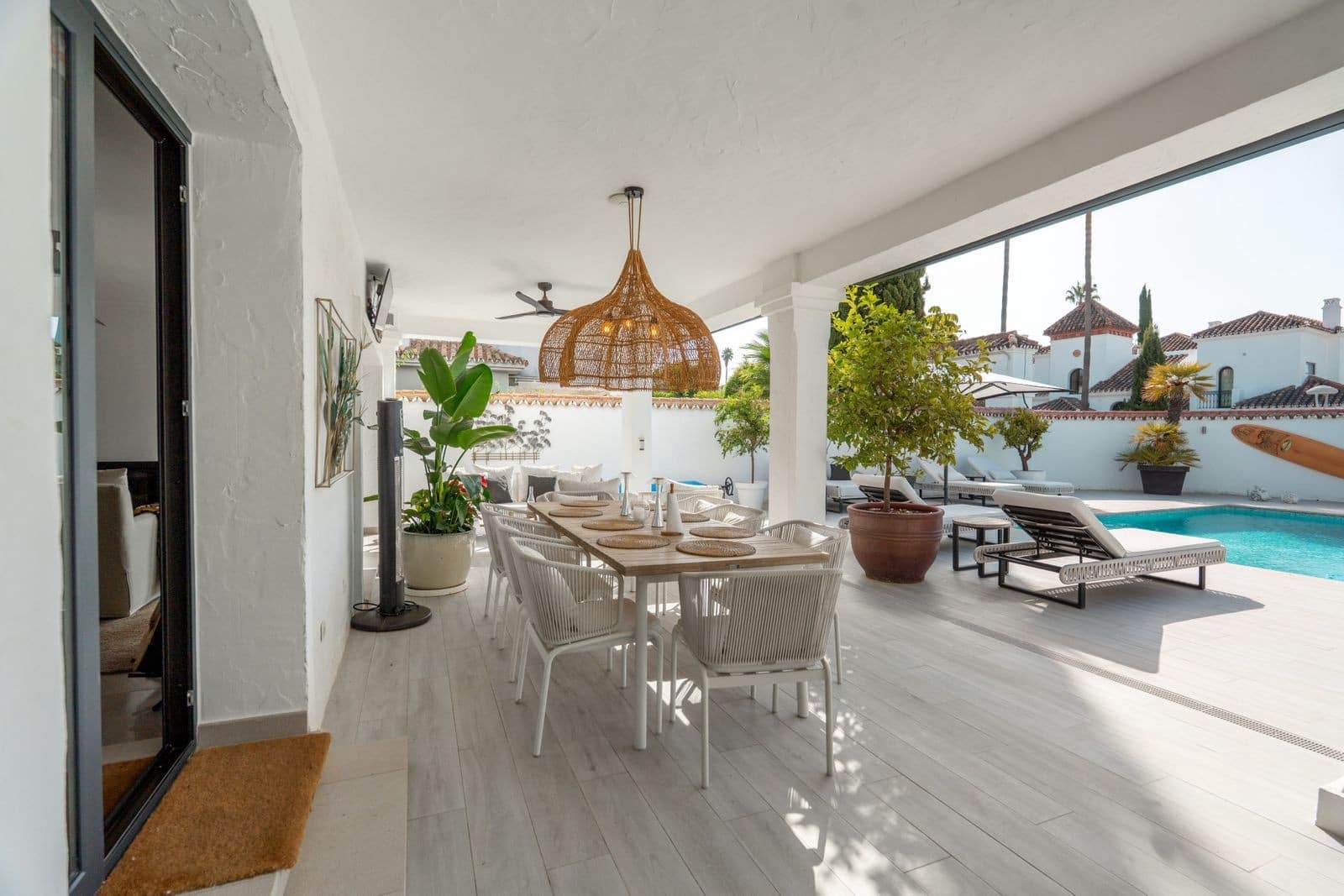 5 bedroom Villa for sale in Nueva Andalucia with pool garage - € 3,350,000 (Ref: 10044759)