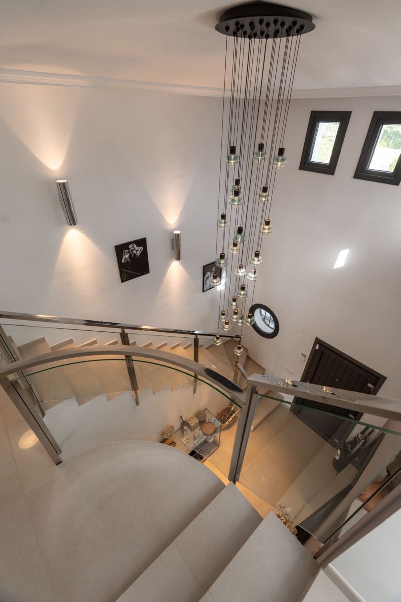 5 bedroom Villa for sale in Nueva Andalucia with pool garage - € 3,350,000 (Ref: 10044759)