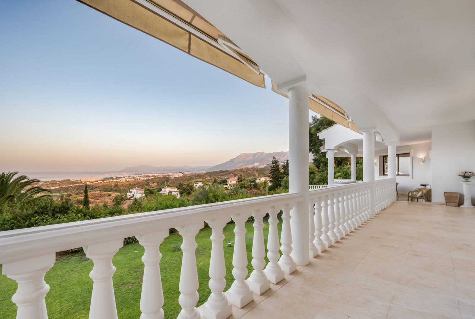 5 sovrum Villa till salu i Marbella med pool garage - 2 950 000 € (Ref: 10047062)