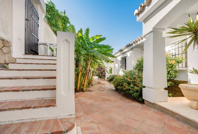 5 sovrum Villa till salu i Marbella med pool garage - 2 950 000 € (Ref: 10047062)