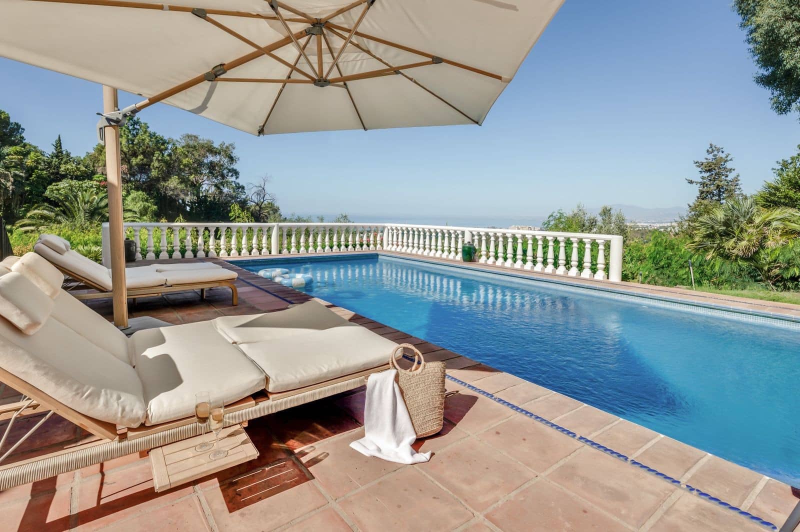 5 sovrum Villa till salu i Marbella med pool garage - 2 950 000 € (Ref: 10047062)