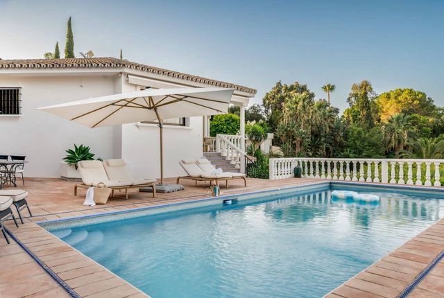 5 sovrum Villa till salu i Marbella med pool garage - 2 950 000 € (Ref: 10047062)