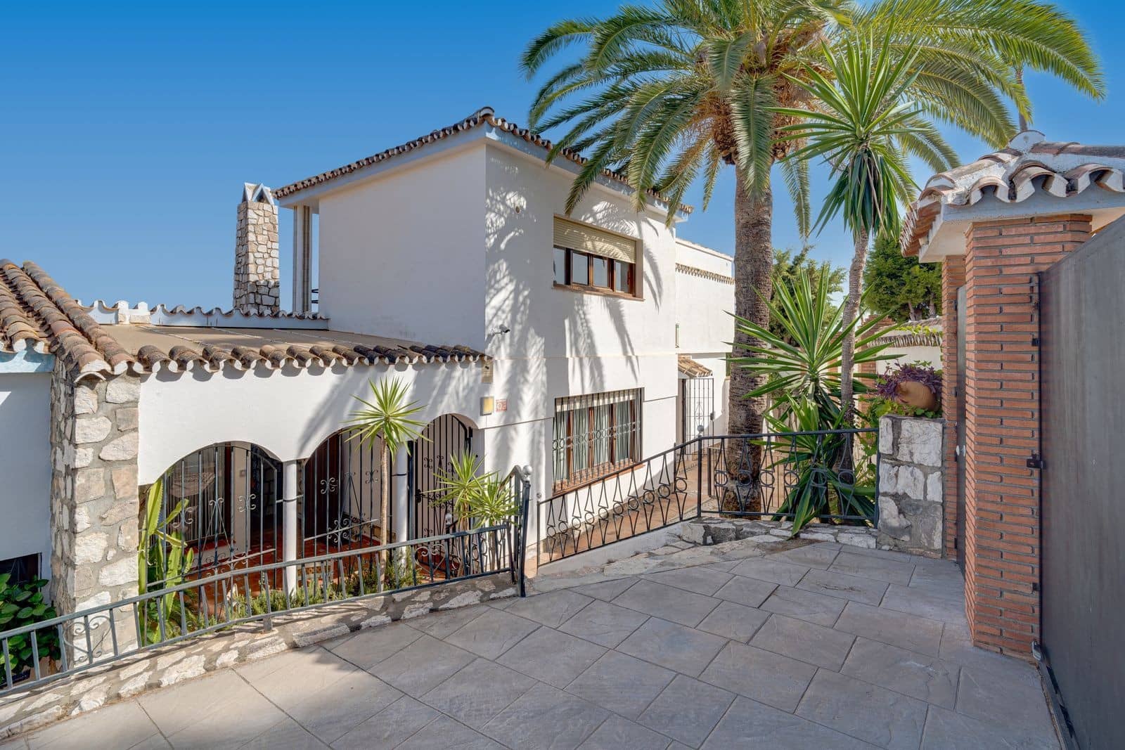 7 Zimmer Villa zu verkaufen in Mijas mit Pool Garage - 1.395.000 € (Ref: 10047064)