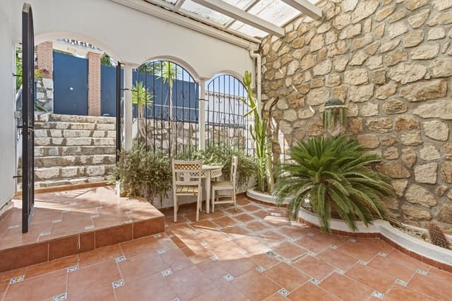 7 sypialnia Willa na sprzedaż w Mijas z basenem garażem - 1 395 000 € (Ref: 10047064)