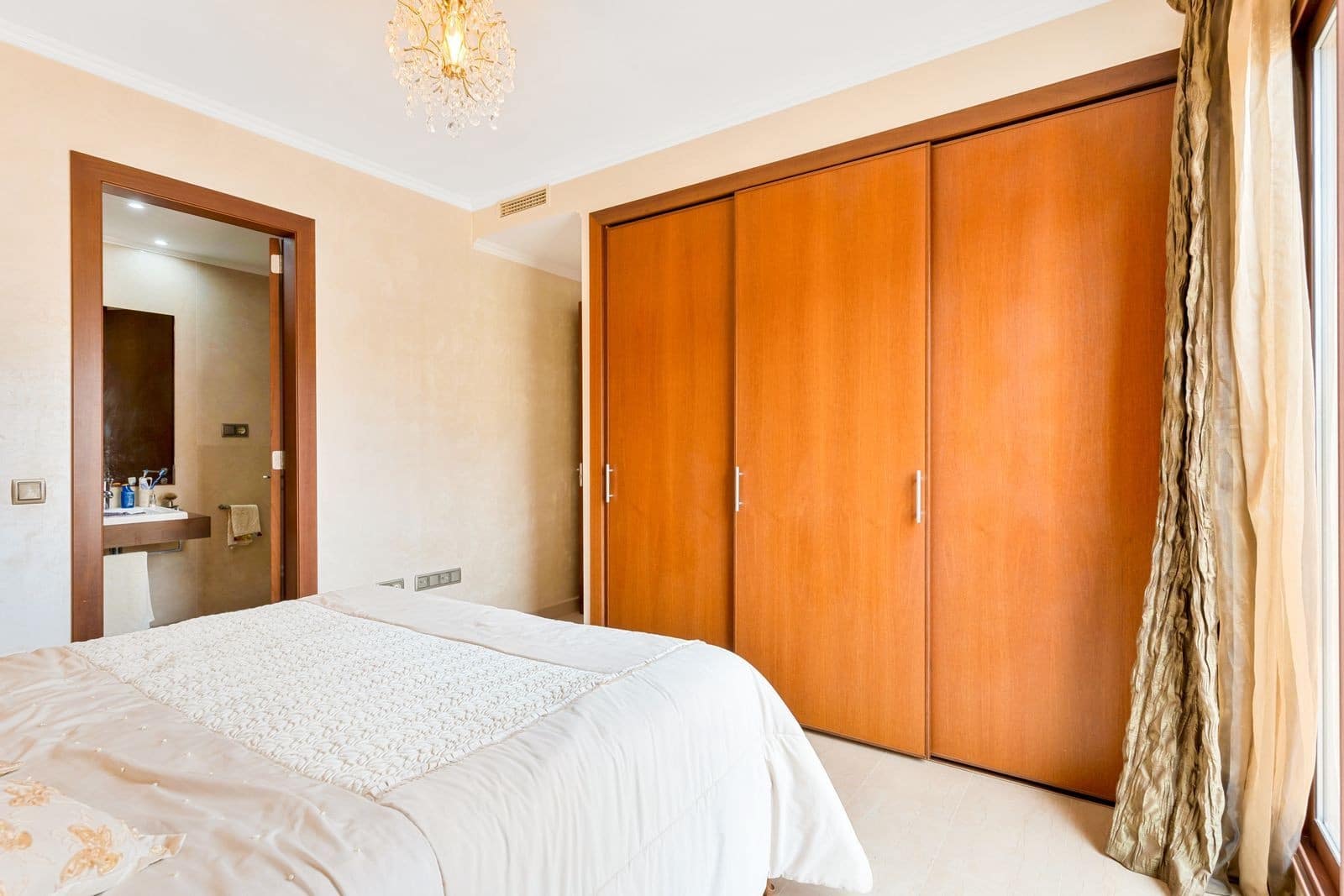 2 sovrum Takvåning till salu i Nueva Andalucia med pool garage - 1 000 000 € (Ref: 10047066)