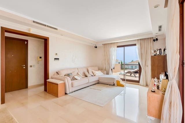 Ático de 2 habitaciones en Nueva Andalucia, Marbella en venta con piscina garaje - 1.000.000 € (Ref: 10047066)