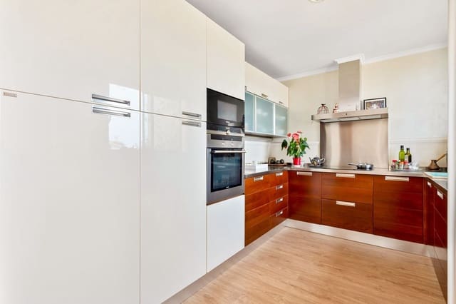 Ático de 2 habitaciones en Nueva Andalucia, Marbella en venta con piscina garaje - 1.000.000 € (Ref: 10047066)