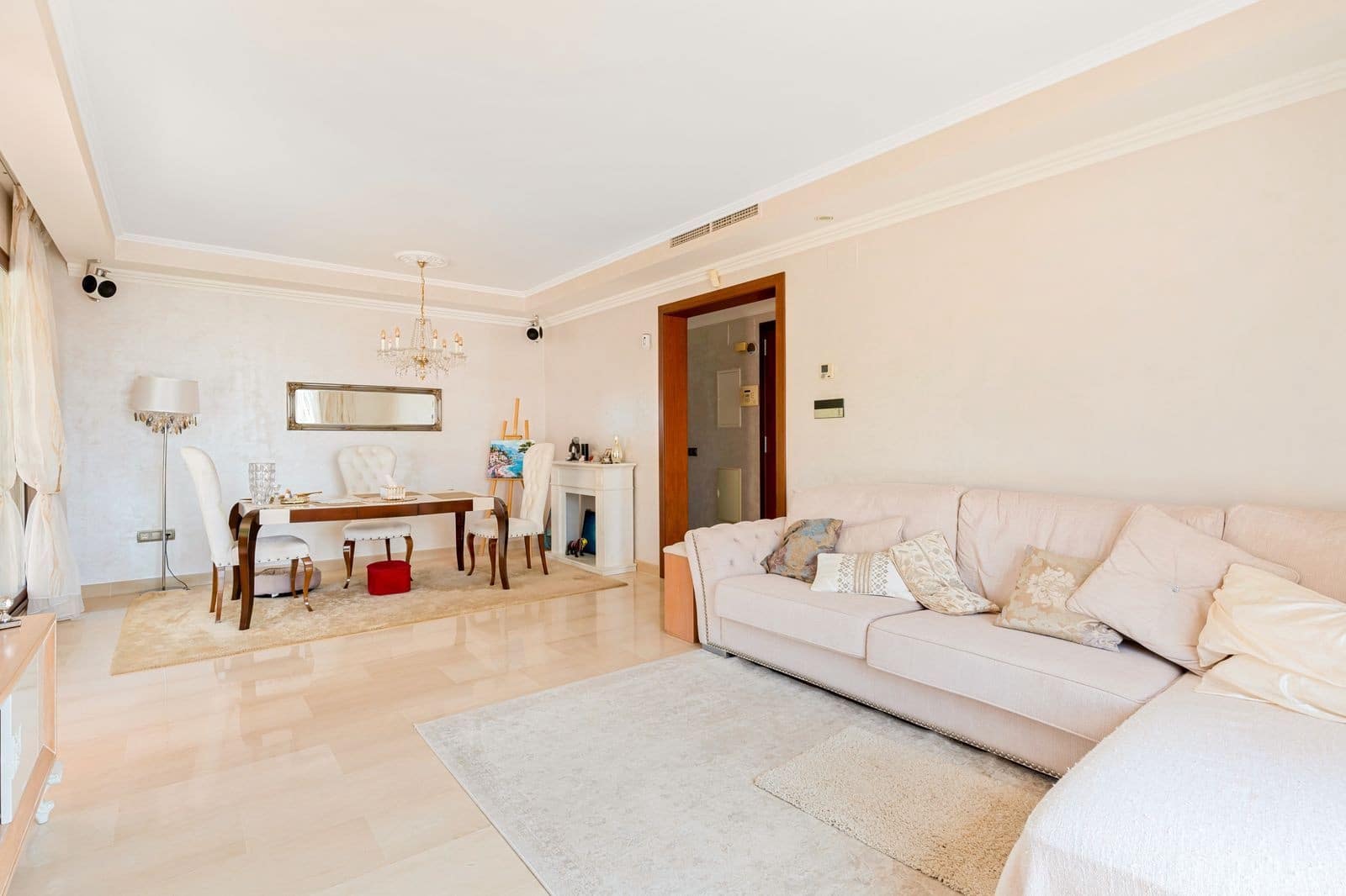 2 sovrum Takvåning till salu i Nueva Andalucia med pool garage - 1 000 000 € (Ref: 10047066)