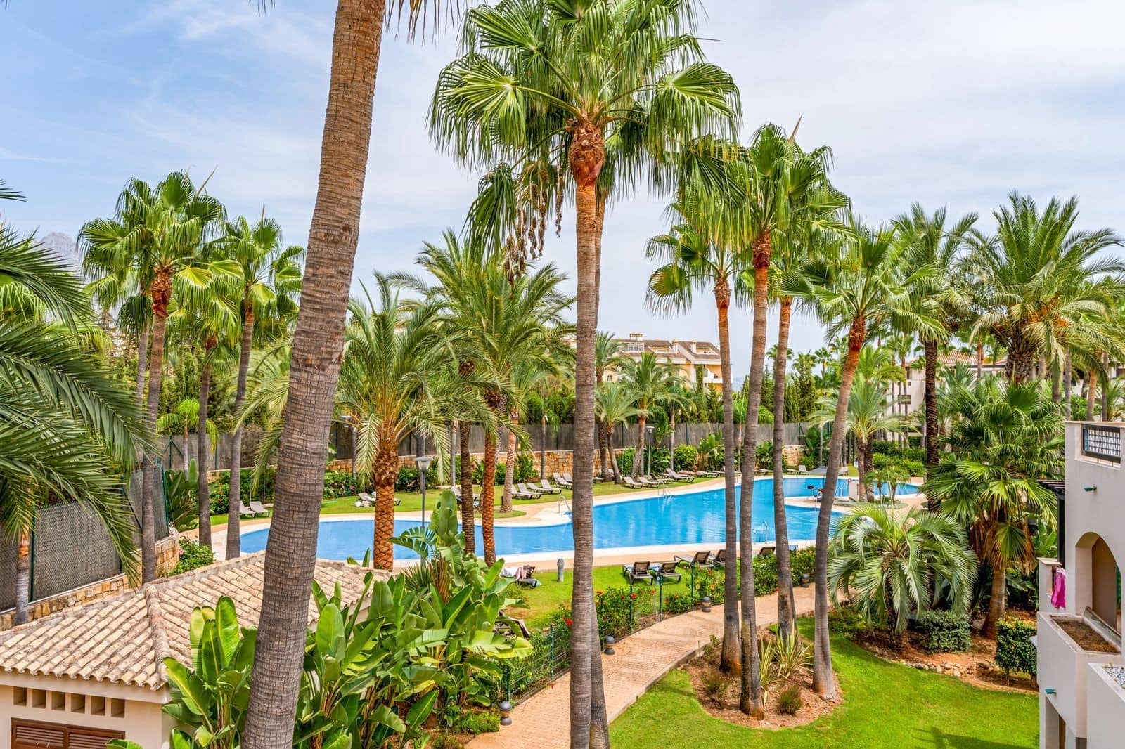 2 sovrum Takvåning till salu i Nueva Andalucia med pool garage - 1 000 000 € (Ref: 10047066)