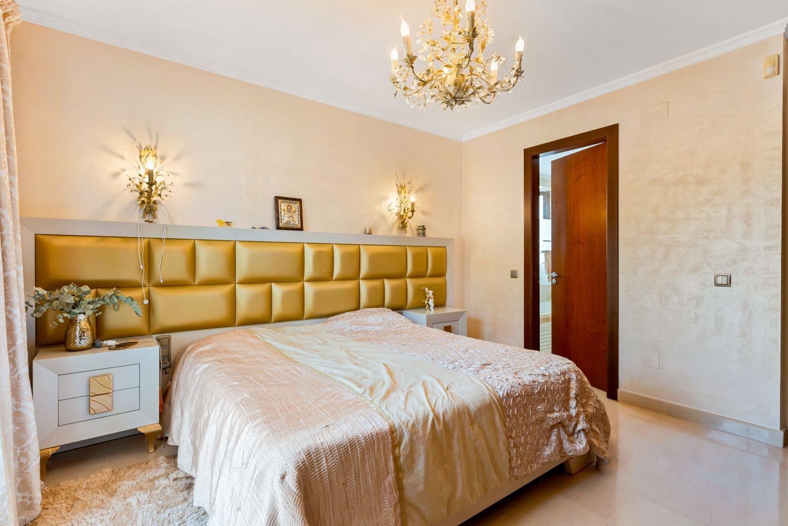 2 sovrum Takvåning till salu i Nueva Andalucia med pool garage - 1 000 000 € (Ref: 10047066)