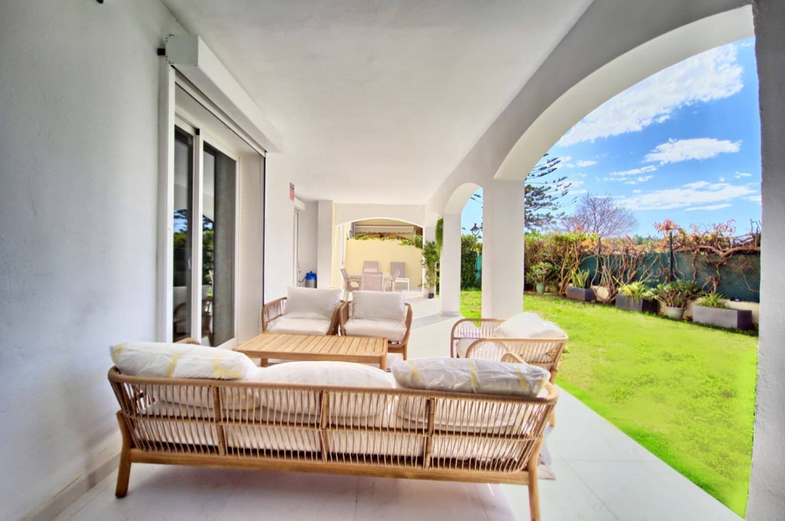 3 Zimmer Apartment zu verkaufen in Marbella mit Pool Garage - 635.000 € (Ref: 10048947)