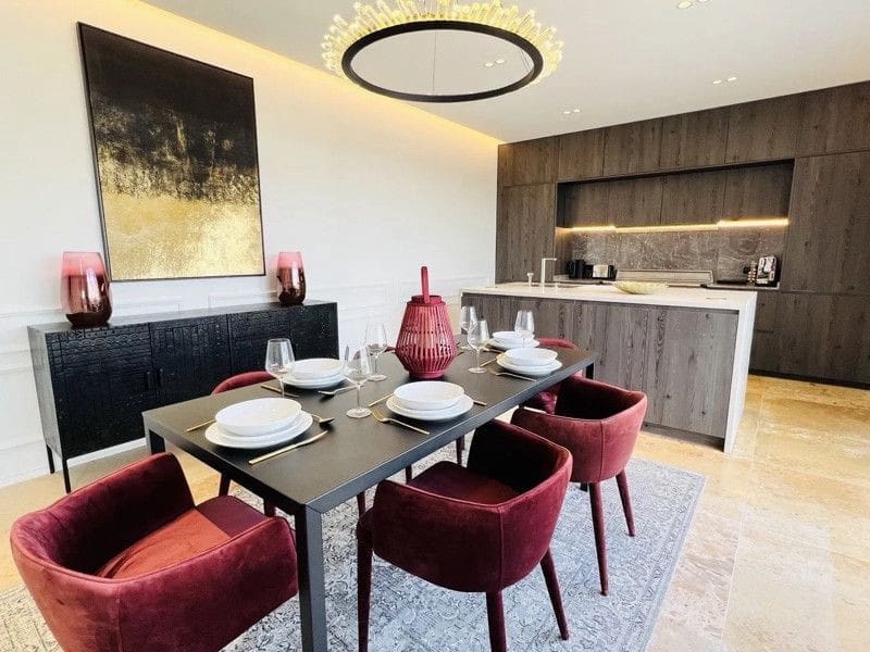 6 sypialnia Willa na sprzedaż w Sotogrande z basenem garażem - 3 600 000 € (Ref: 10048948)