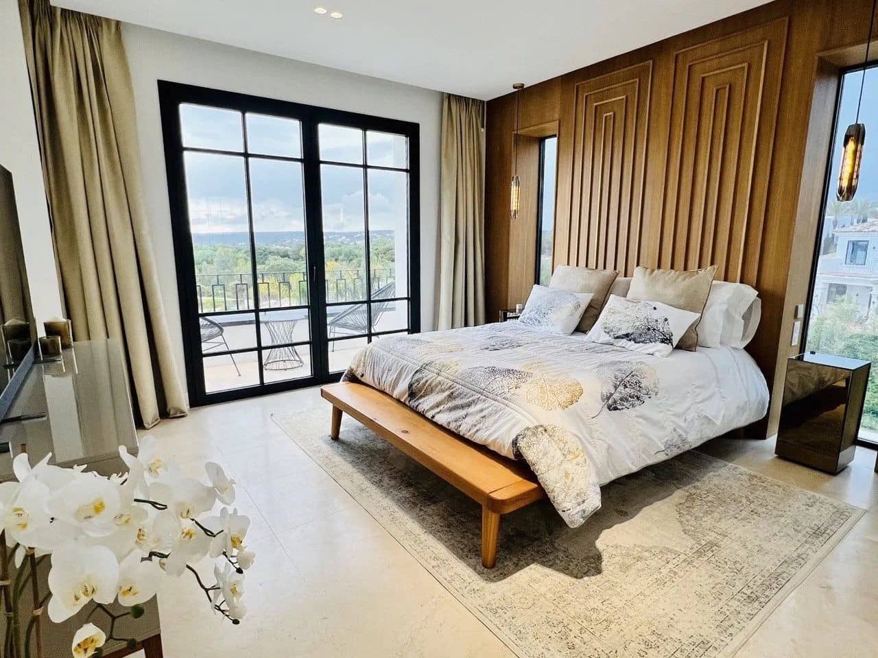 6 sypialnia Willa na sprzedaż w Sotogrande z basenem garażem - 3 600 000 € (Ref: 10048948)