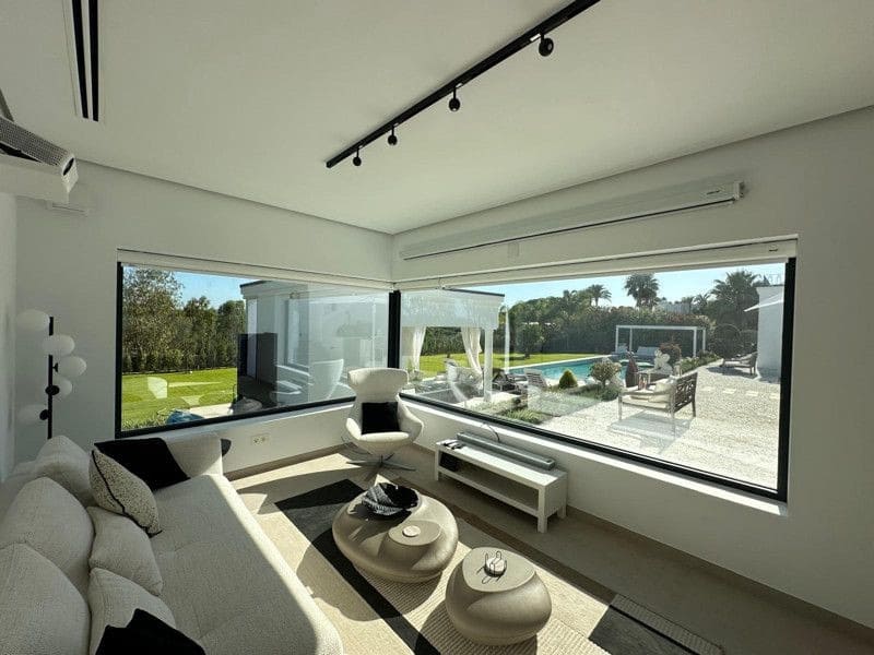 6 sypialnia Willa na sprzedaż w Sotogrande z basenem garażem - 3 600 000 € (Ref: 10048948)