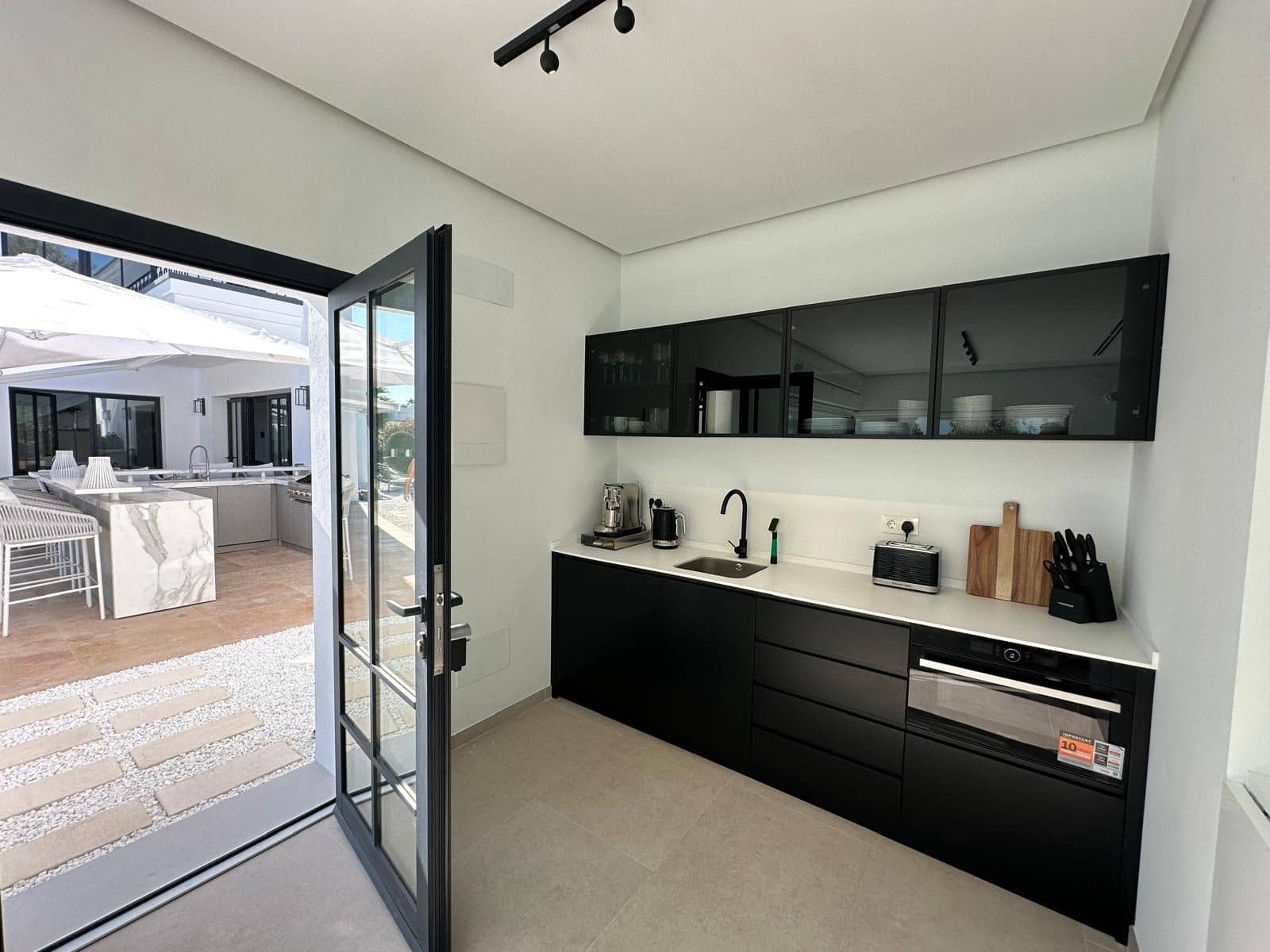 6 sypialnia Willa na sprzedaż w Sotogrande z basenem garażem - 3 600 000 € (Ref: 10048948)