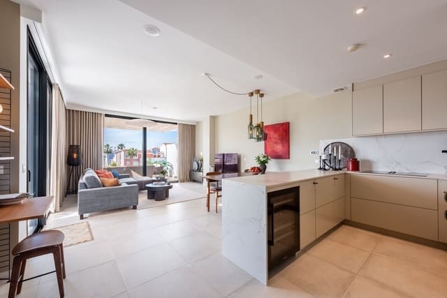 3 sypialnia Penthouse na sprzedaż w El Paraiso, Estepona z basenem garażem - 899 000 € (Ref: 10048949)