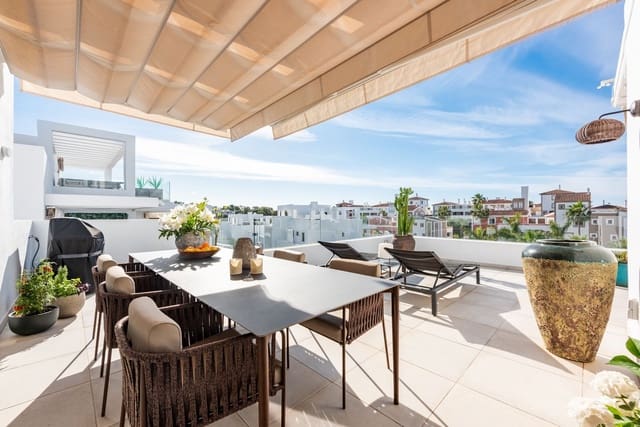 3 sypialnia Penthouse na sprzedaż w El Paraiso, Estepona z basenem garażem - 899 000 € (Ref: 10048949)