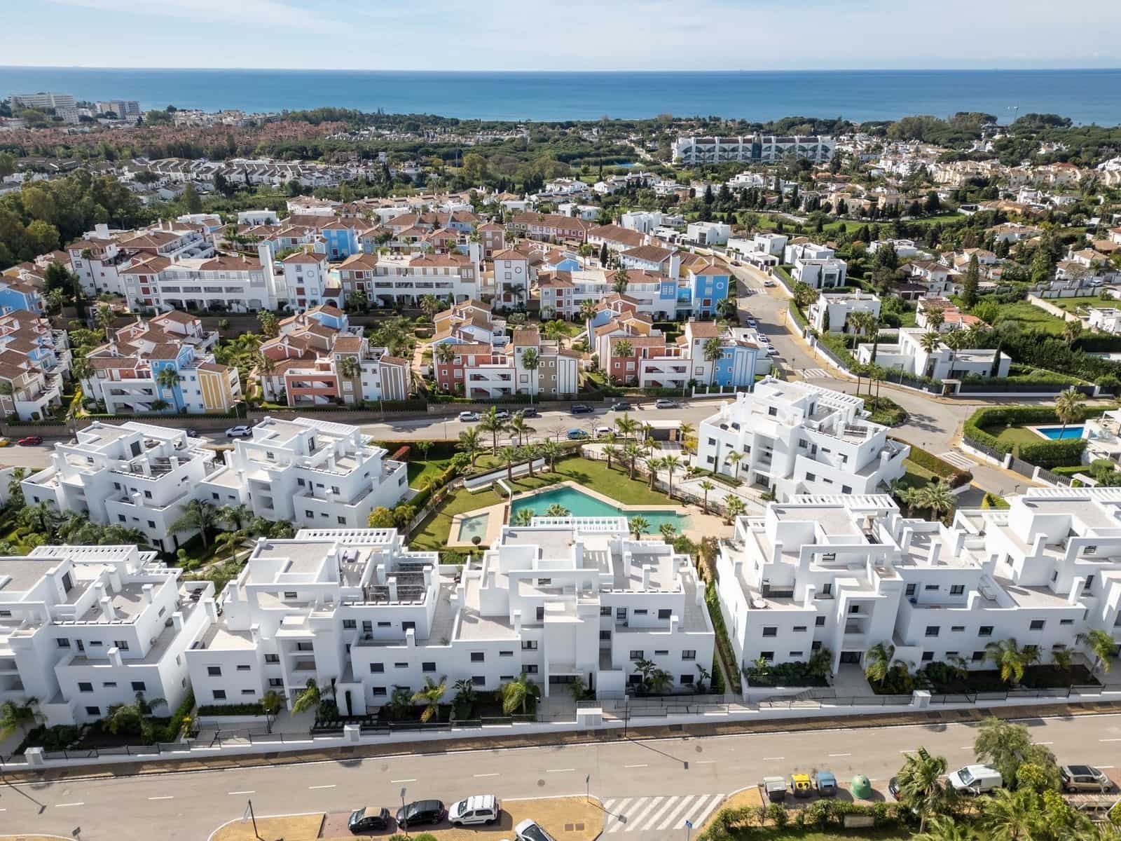 3 quarto Penthouse para venda em El Paraiso com piscina garagem - 899 000 € (Ref: 10048949)