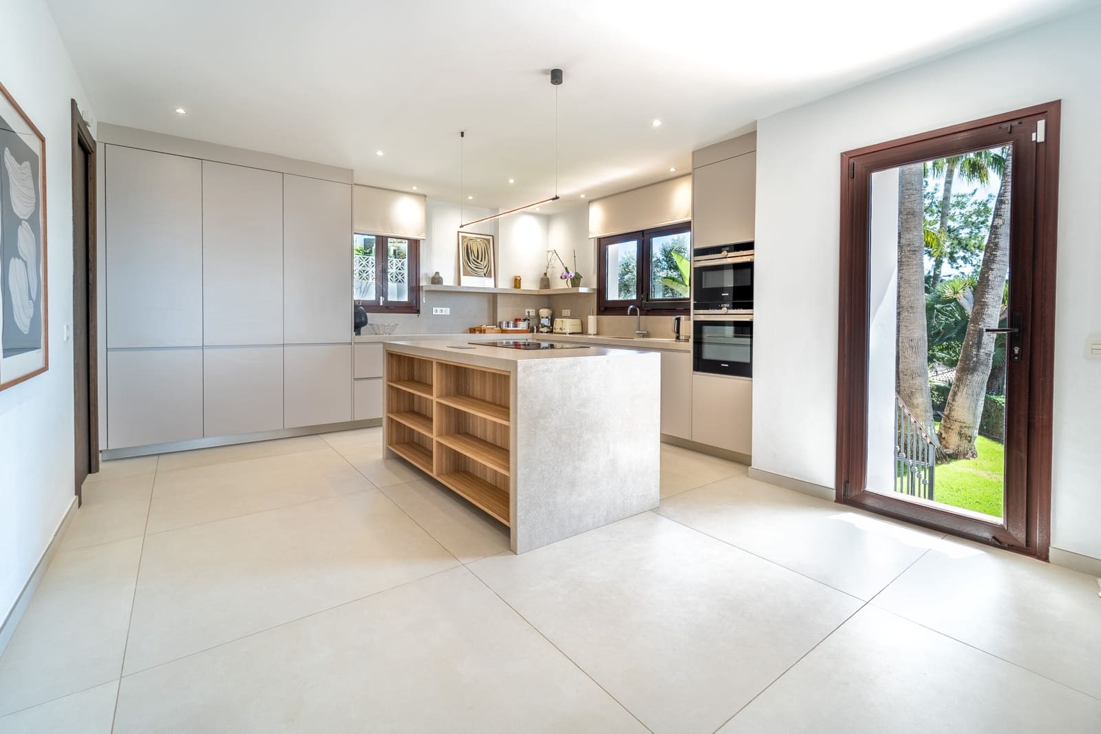 6 slaapkamer Villa te koop in Marbella met zwembad garage - € 3.995.950 (Ref: 10050043)