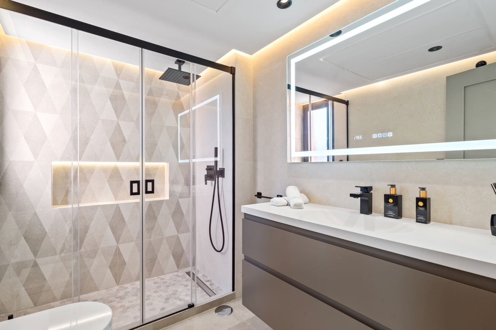 3 chambre Penthouse à vendre à New Golden Mile avec piscine garage - 1 290 000 € (Ref: 10051613)
