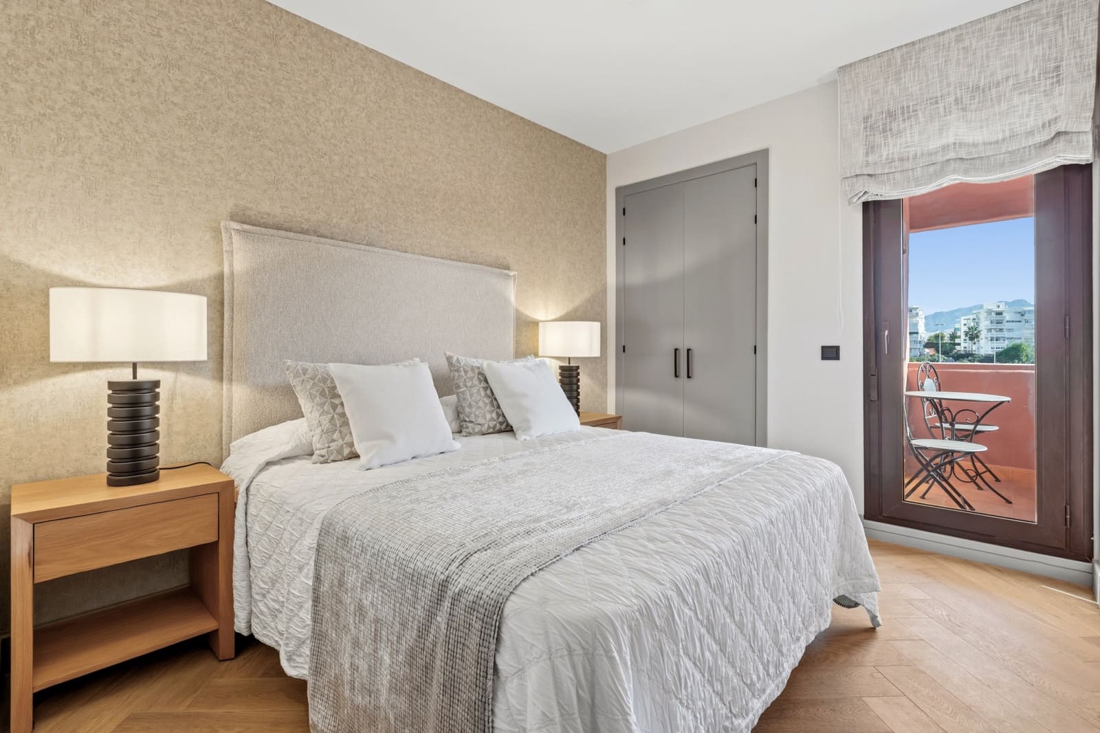 3 chambre Penthouse à vendre à New Golden Mile avec piscine garage - 1 290 000 € (Ref: 10051613)