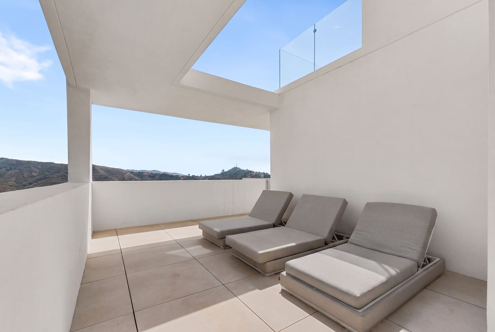 3 Zimmer Penthouse zu verkaufen in Ojen mit Pool Garage - 2.400.000 € (Ref: 10051615)
