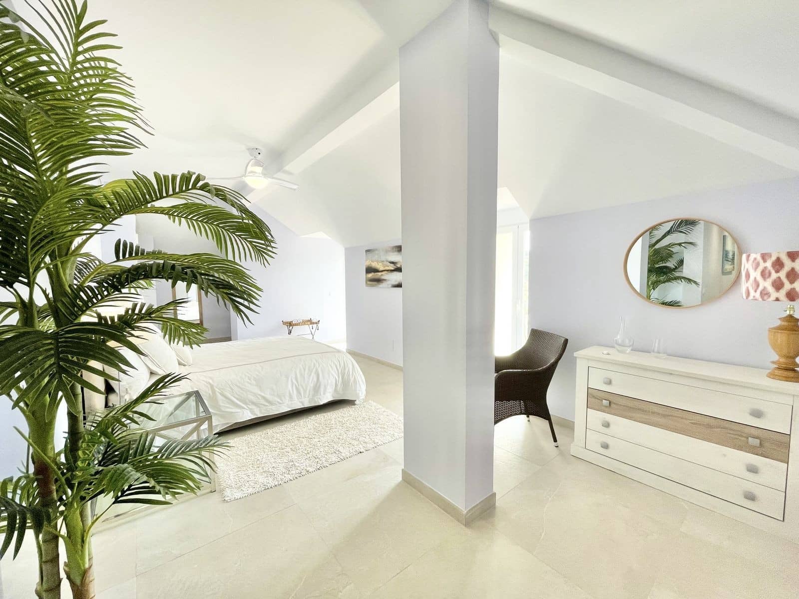 6 bedroom Villa for sale in Marbella with pool garage - € 2,750,000 (Ref: 10054923)