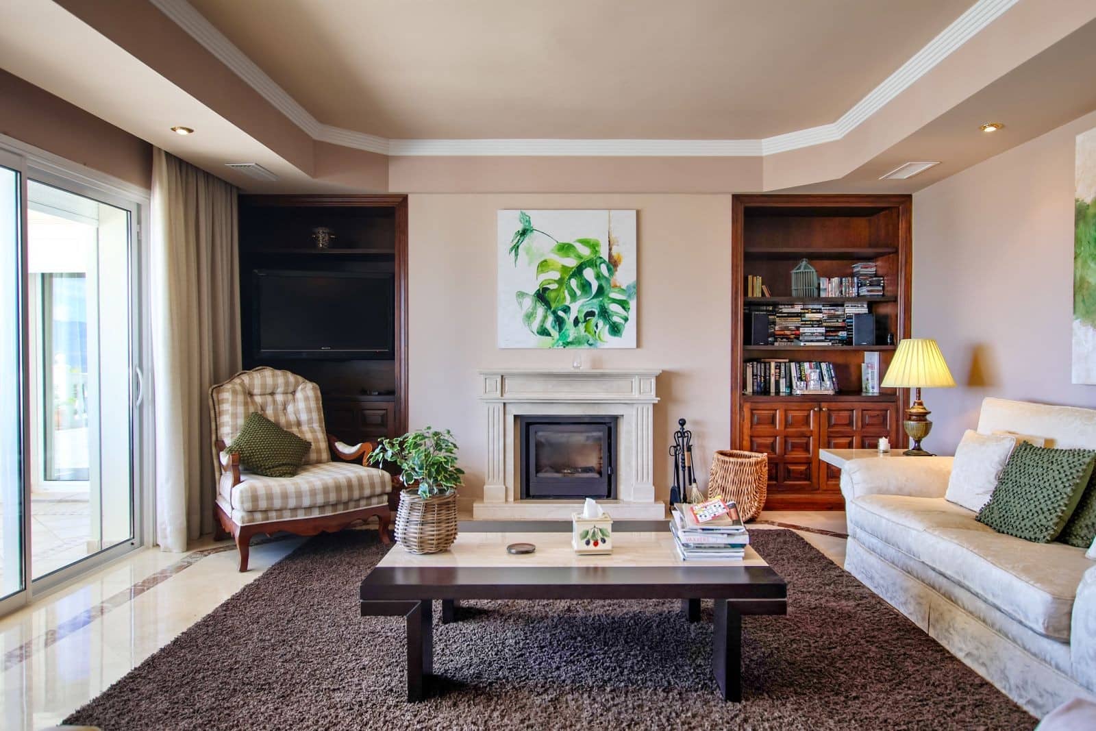 6 bedroom Villa for sale in Marbella with pool garage - € 2,750,000 (Ref: 10054923)