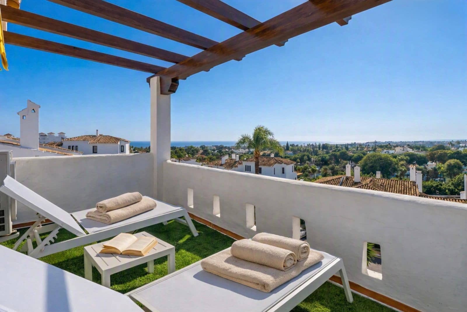 3 chambre Penthouse à vendre à Nueva Andalucia avec piscine garage - 1 495 000 € (Ref: 10054924)