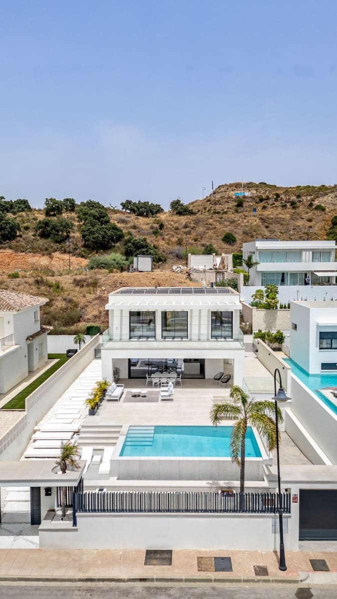 Chalet de 5 habitaciones en La Cala de Mijas en venta con piscina garaje - 1.695.000 € (Ref: 10054925)