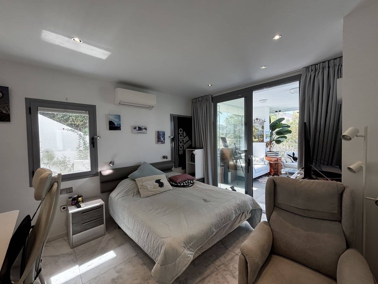 3 soverom Villa til salgs i Mijas Costa med svømmebasseng garasje - € 1 850 000 (Ref: 10054926)