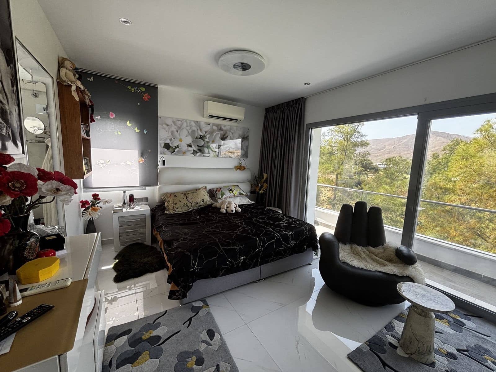 3 soverom Villa til salgs i Mijas Costa med svømmebasseng garasje - € 1 850 000 (Ref: 10054926)