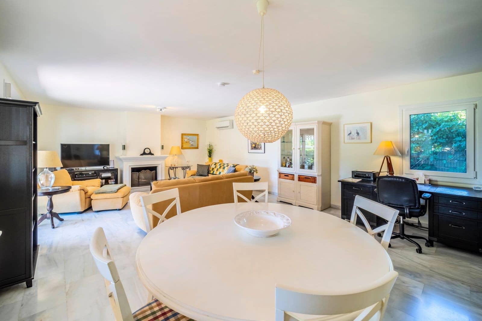 Chalet de 4 habitaciones en Marbella en venta con piscina garaje - 1.950.000 € (Ref: 10054929)