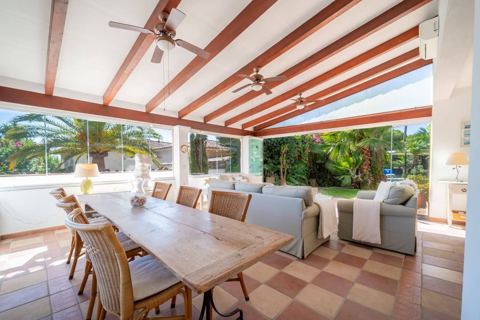 Chalet de 4 habitaciones en Marbella en venta con piscina garaje - 1.950.000 € (Ref: 10054929)