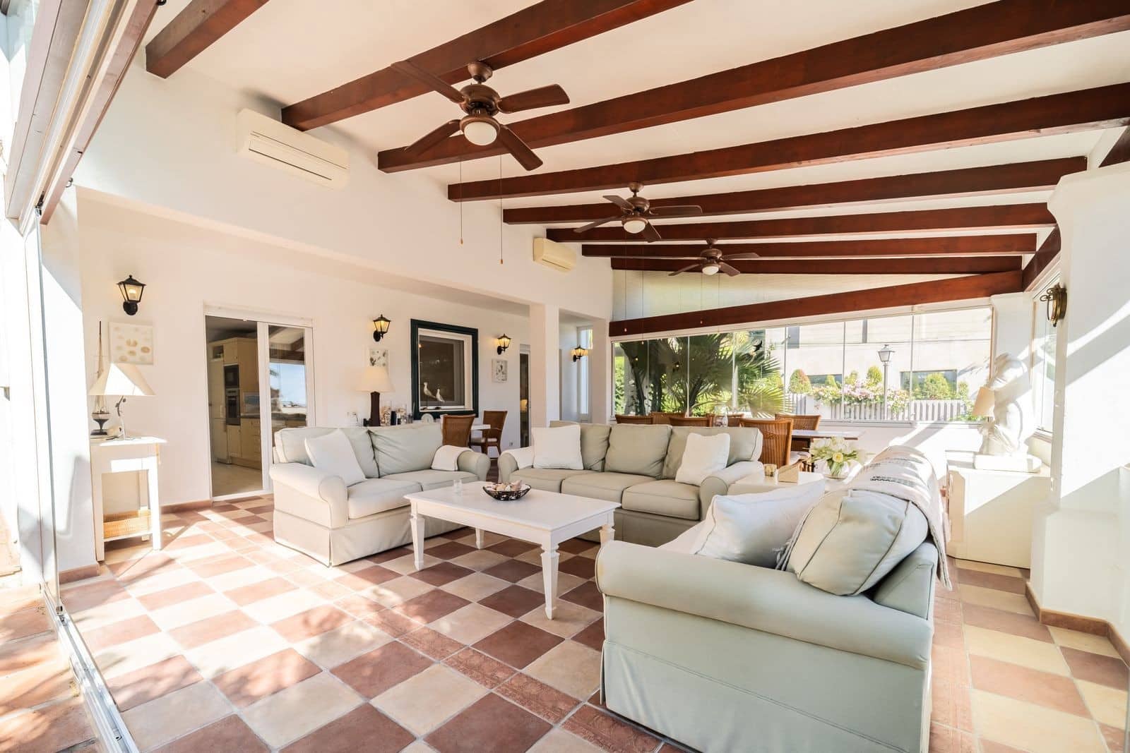 Chalet de 4 habitaciones en Marbella en venta con piscina garaje - 1.950.000 € (Ref: 10054929)