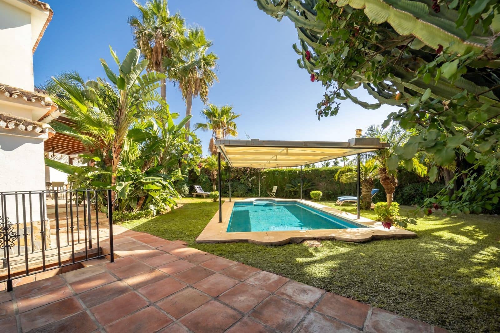 Chalet de 4 habitaciones en Marbella en venta con piscina garaje - 1.950.000 € (Ref: 10054929)