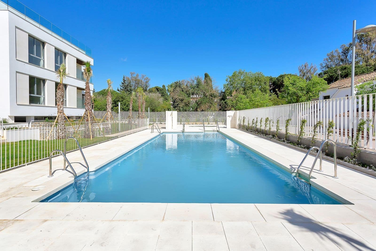 2 slaapkamer Appartement te koop in Marbella met zwembad garage - € 634.900 (Ref: 10054930)