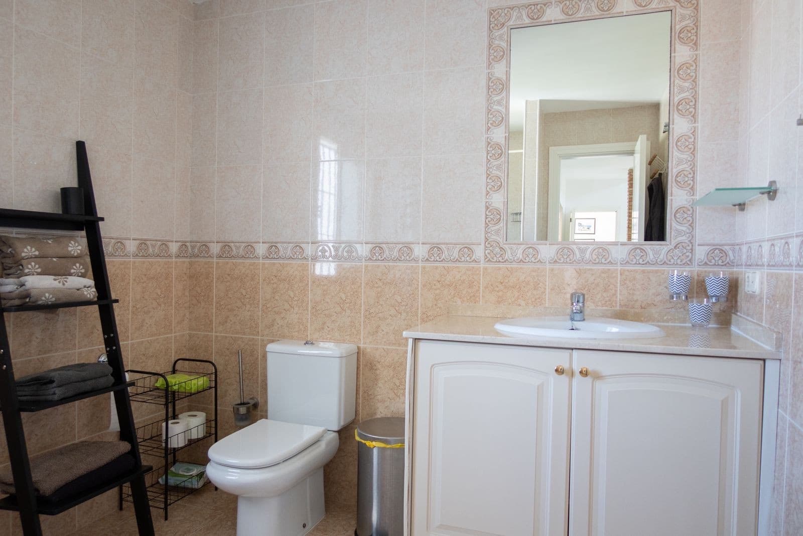 Chalet de 3 habitaciones en El Padrón en venta con piscina garaje - 1.100.000 € (Ref: 10054932)