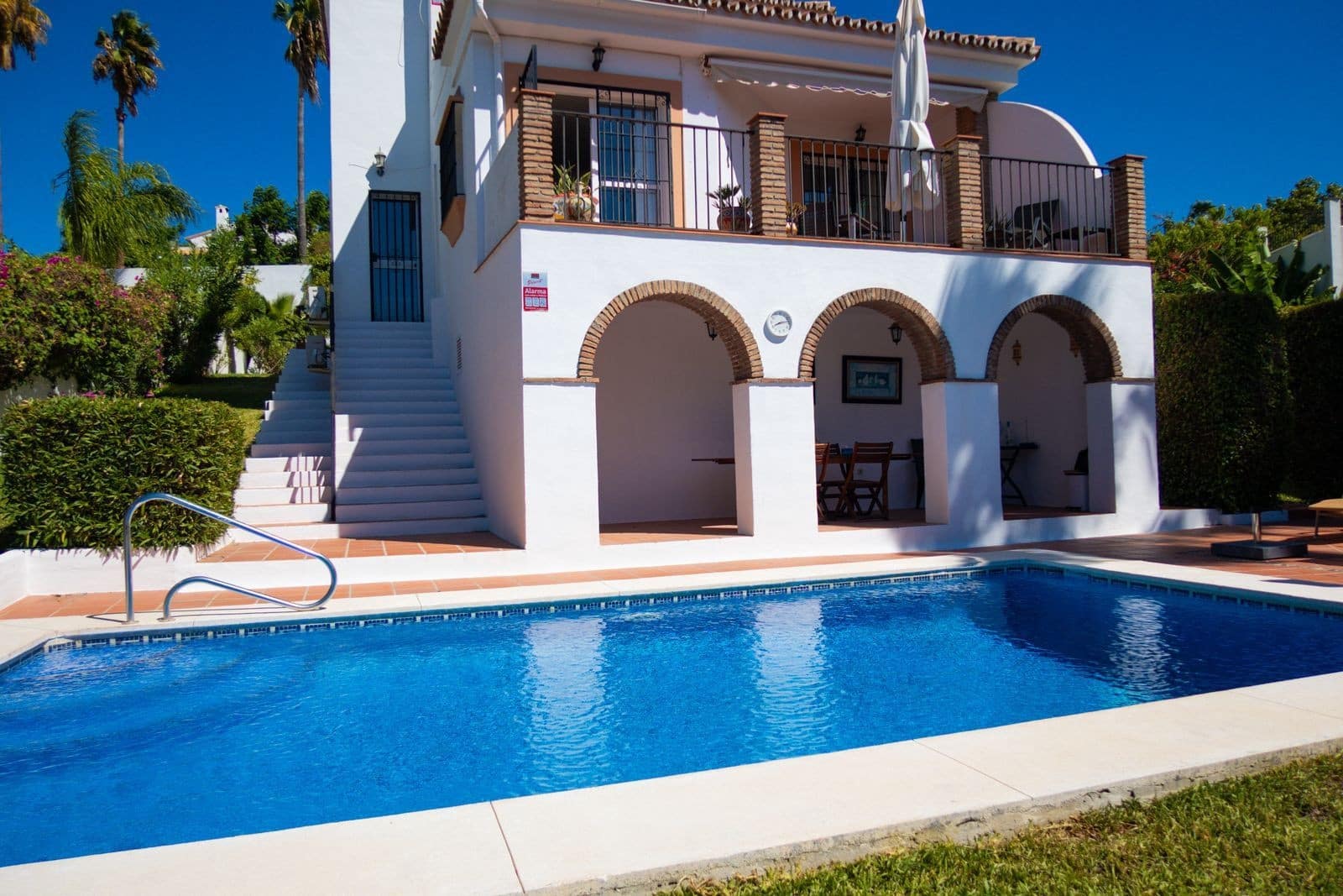 Chalet de 3 habitaciones en El Padrón en venta con piscina garaje - 1.100.000 € (Ref: 10054932)
