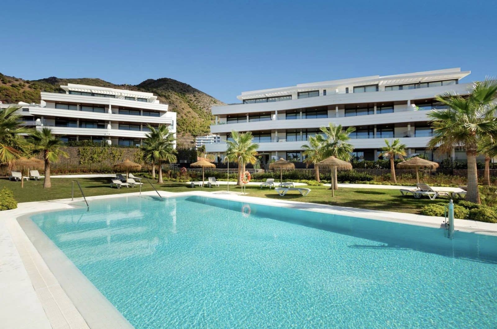 3 chambre Appartement à vendre à Fuengirola avec piscine garage - 985 000 € (Ref: 10054933)