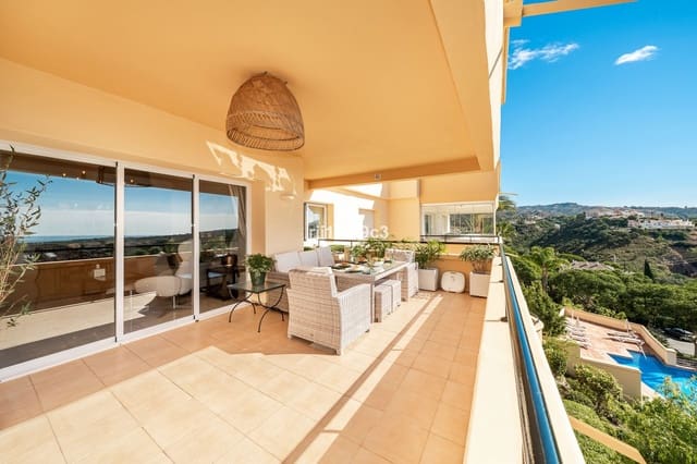Apartamento de 3 habitaciones en Marbella en venta con piscina garaje - 770.000 € (Ref: 10054936)