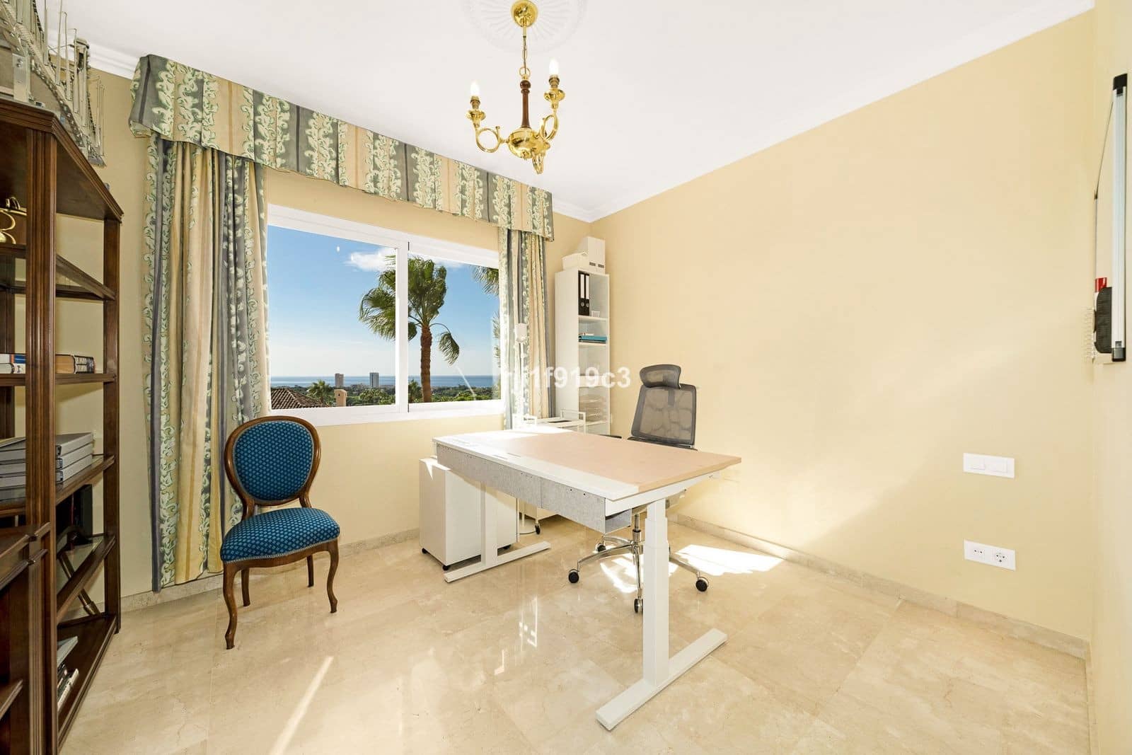 Apartamento de 3 habitaciones en Marbella en venta con piscina garaje - 770.000 € (Ref: 10054936)