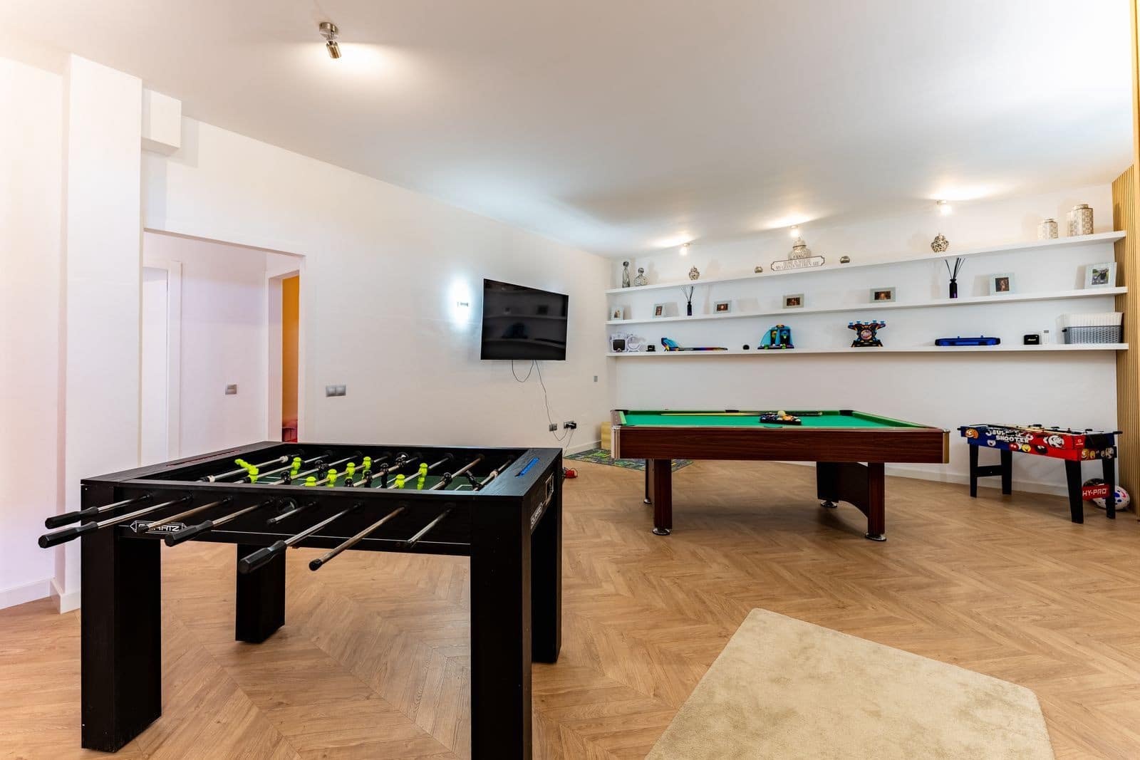 Pareado de 6 habitaciones en Estepona en venta con piscina garaje - 1.200.000 € (Ref: 10054938)