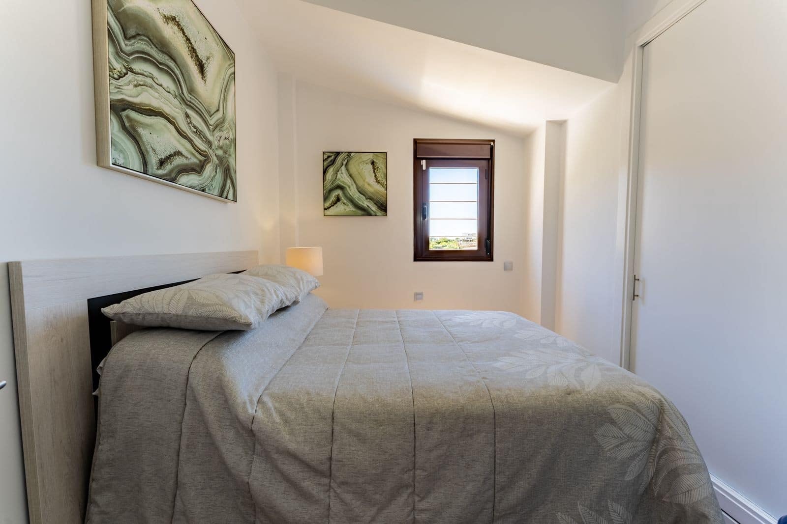 Pareado de 6 habitaciones en Estepona en venta con piscina garaje - 1.200.000 € (Ref: 10054938)