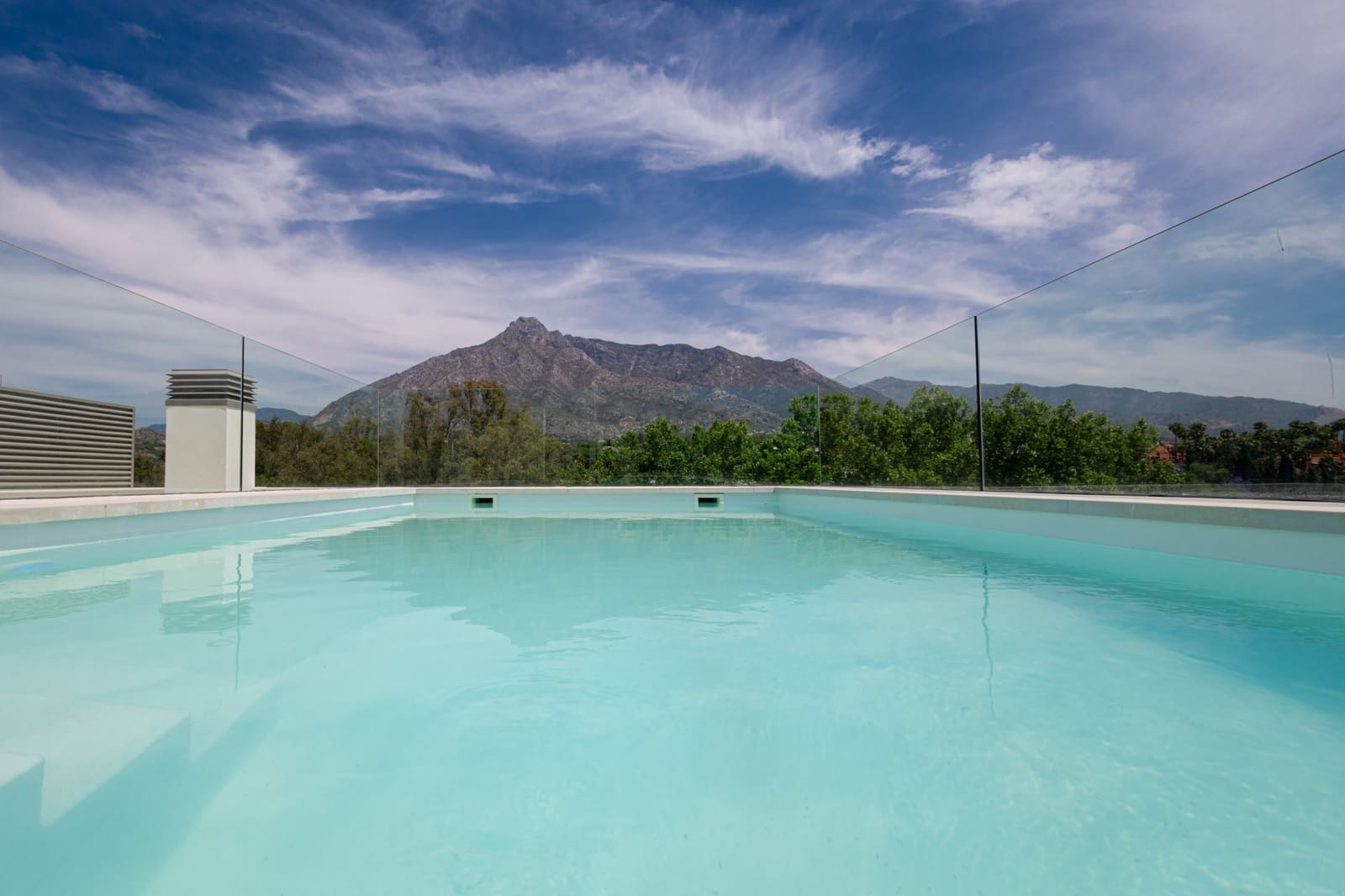 3 chambre Penthouse à vendre à Marbella avec piscine garage - 5 350 000 € (Ref: 10054940)