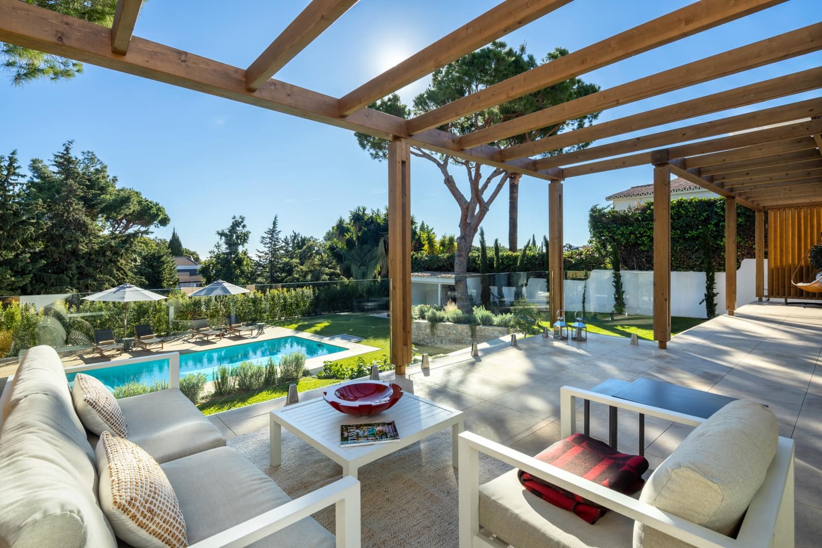 Chalet de 4 habitaciones en Marbella en venta con piscina garaje - 3.295.000 € (Ref: 10054941)
