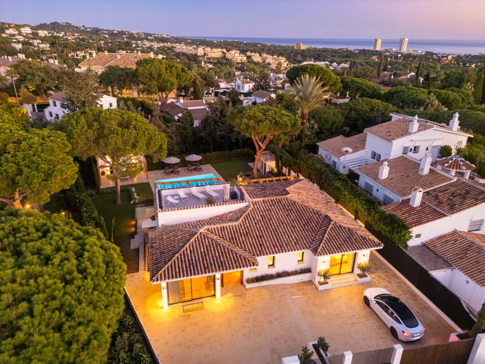Chalet de 4 habitaciones en Marbella en venta con piscina garaje - 3.295.000 € (Ref: 10054941)