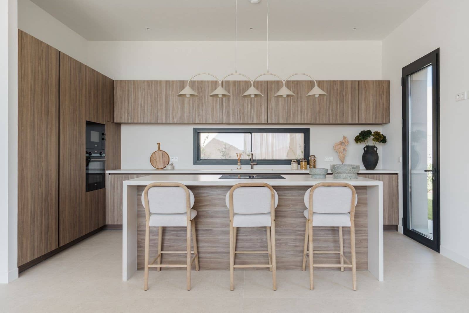 3 bedroom Villa for sale in Benahavis with pool garage - € 2,290,000 (Ref: 10058788)