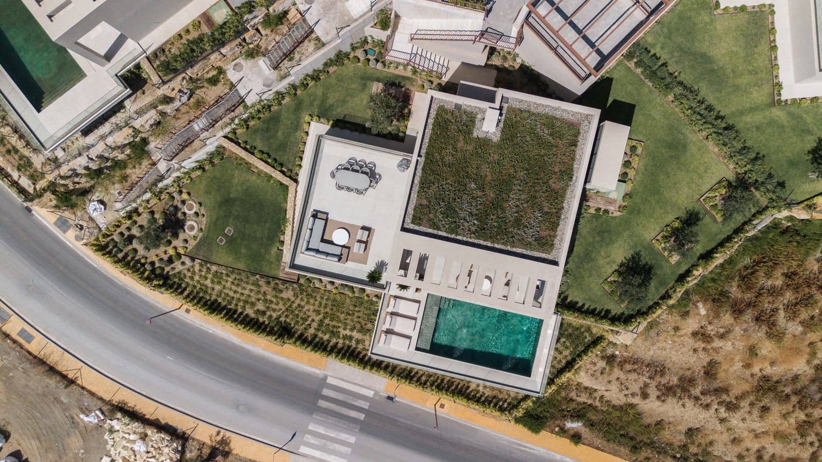 3 bedroom Villa for sale in Benahavis with pool garage - € 2,290,000 (Ref: 10058788)